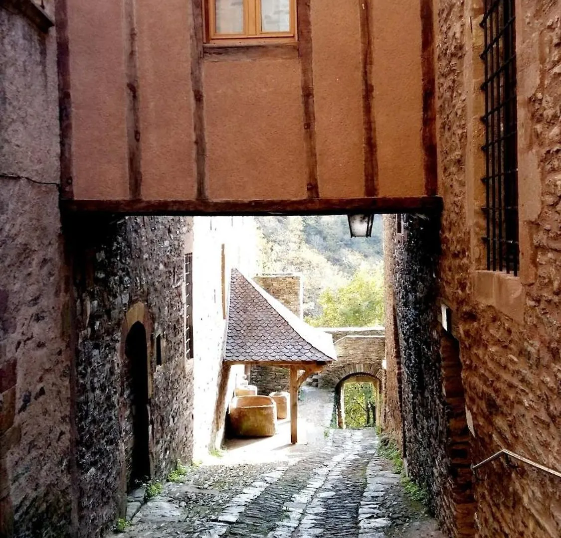 Grange Renovee Avec Vue Dans Village Paisible Pruines